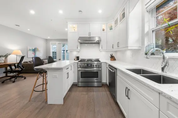 328 East 9th Street, North Vancouver For Sale - image 18