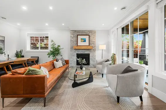 328 East 9th Street, North Vancouver For Sale - image 3