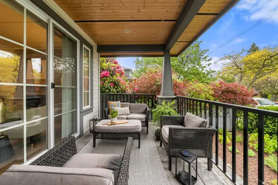 328 East 9th Street, North Vancouver For Sale - image 5