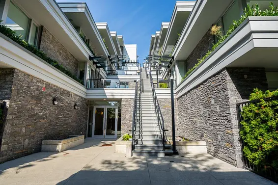 101 988 Keith Road, West Vancouver For Sale - image 4