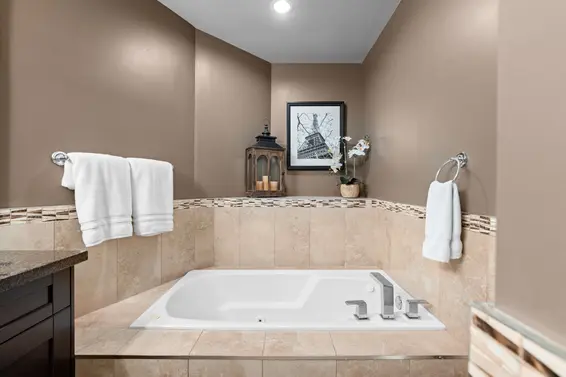 673 Sylvan Avenue, North Vancouver For Sale - image 23