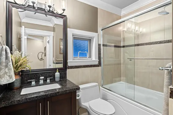 673 Sylvan Avenue, North Vancouver For Sale - image 25