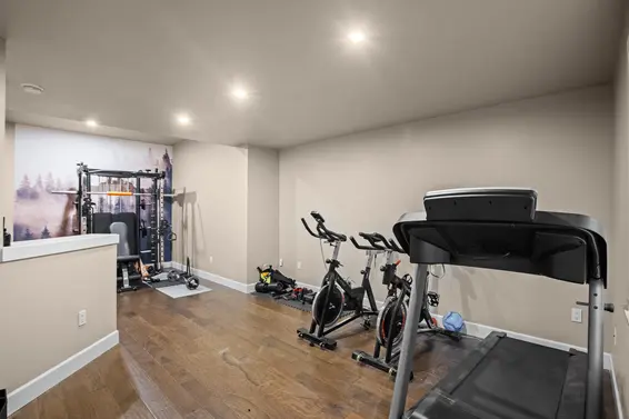 673 Sylvan Avenue, North Vancouver For Sale - image 30