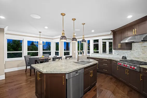673 Sylvan Avenue, North Vancouver For Sale - image 9