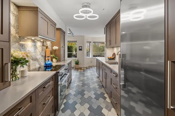 112 3690 Banff Court, North Vancouver