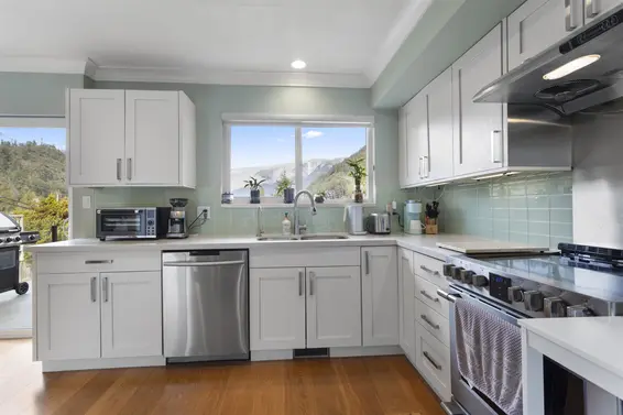6389 Chatham Street, West Vancouver For Sale - image 10