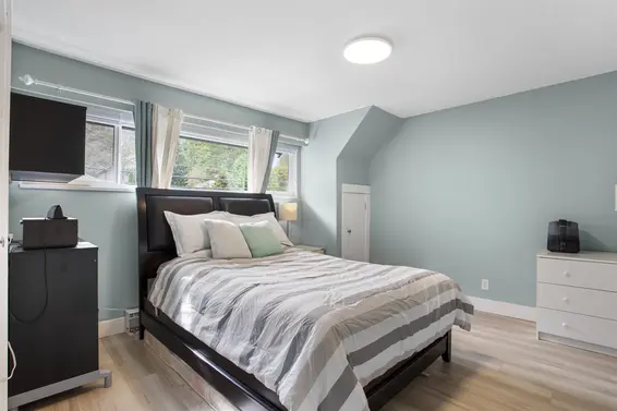 6389 Chatham Street, West Vancouver For Sale - image 12