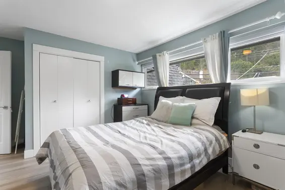 6389 Chatham Street, West Vancouver For Sale - image 13