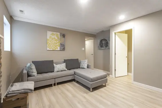 6389 Chatham Street, West Vancouver For Sale - image 17