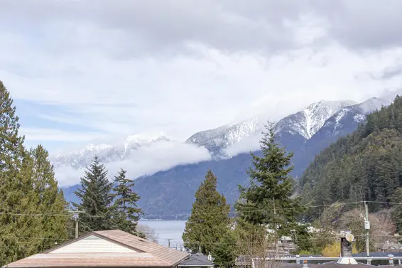 6389 Chatham Street, West Vancouver For Sale - image 25