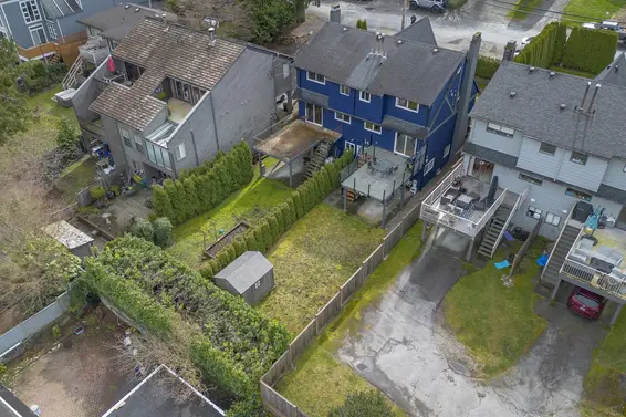 6389 Chatham Street, West Vancouver For Sale - image 32