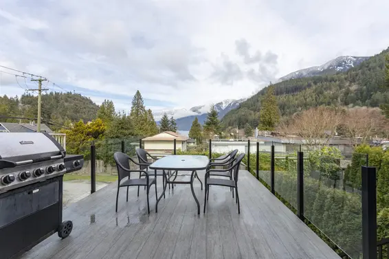 6389 Chatham Street, West Vancouver For Sale - image 8