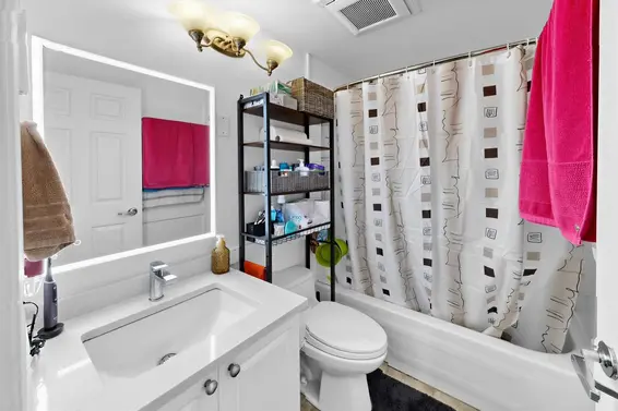 PH05 223 Mountain Highway, North Vancouver For Sale - image 17