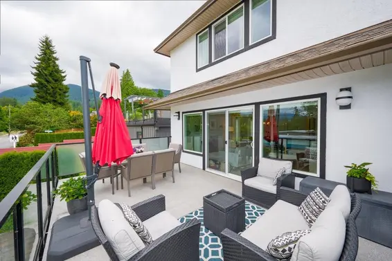 3338 Mahon Avenue, North Vancouver For Sale - image 2