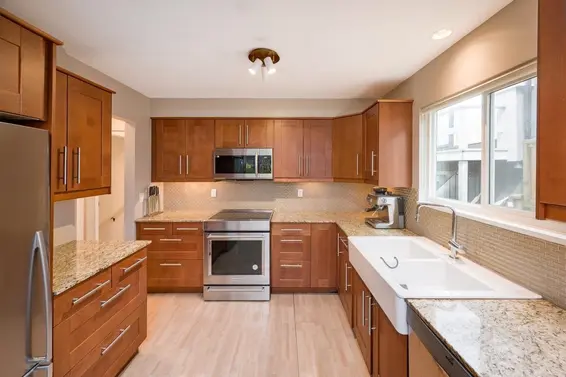 3338 Mahon Avenue, North Vancouver For Sale - image 8