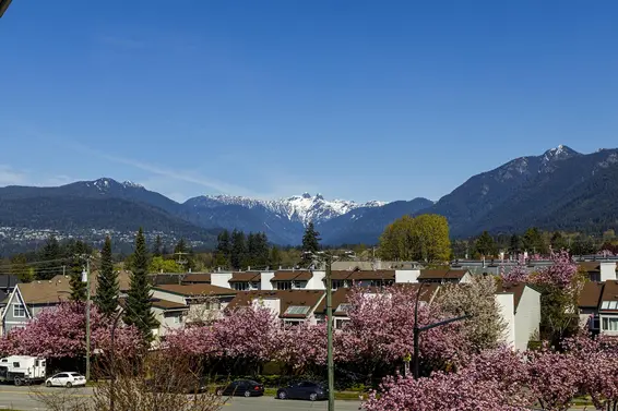 405 217 West 8th Street, North Vancouver