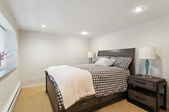 1206 Cloverley Street, North Vancouver For Sale - image 21