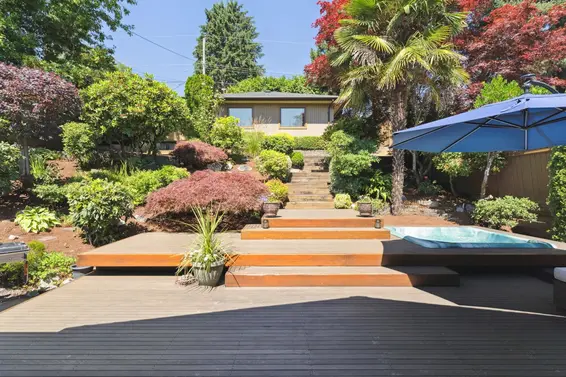 1206 Cloverley Street, North Vancouver For Sale - image 31