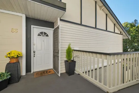 86 1050 Premier Street, North Vancouver