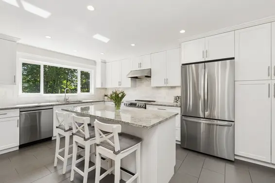 1256 Eastview Road, North Vancouver For Sale - image 3