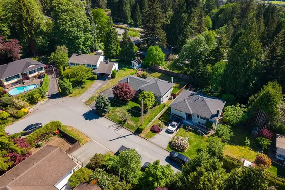 1256 Eastview Road, North Vancouver For Sale - image 35
