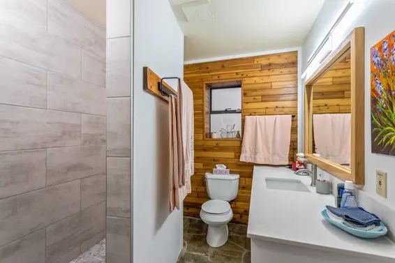 5639 White Pine Lane, North Vancouver For Sale - image 25