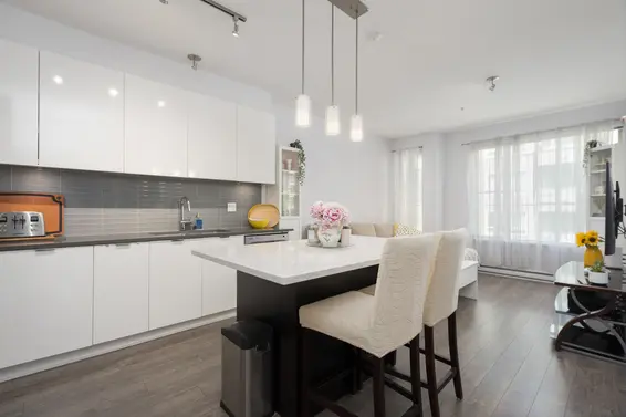 417 2665 Mountain Highway, North Vancouver For Sale - image 4