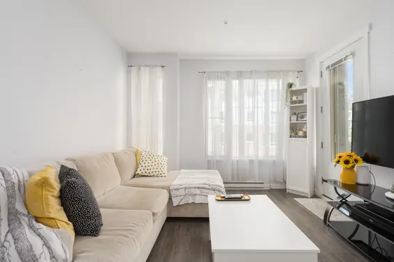 417 2665 Mountain Highway, North Vancouver For Sale - image 5