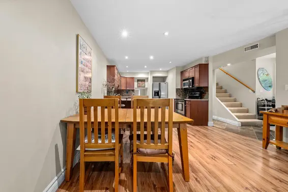 6 230 West 15th Street, North Vancouver For Sale - image 15