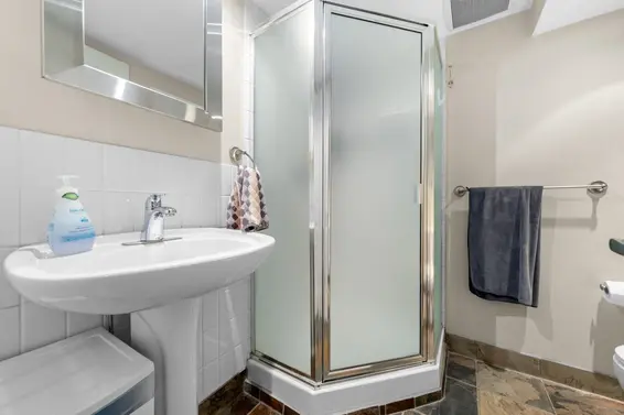 6 230 West 15th Street, North Vancouver For Sale - image 17