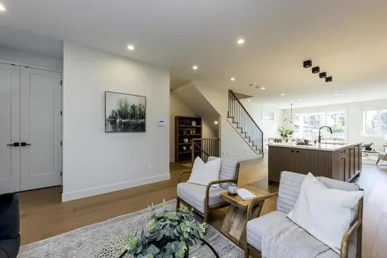 357 East 22nd Street, North Vancouver For Sale - image 8