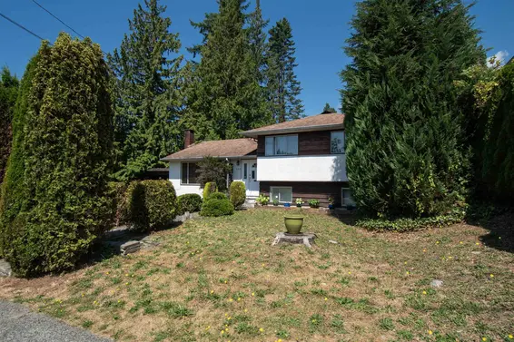 944 Handsworth Road, North Vancouver For Sale - image 3