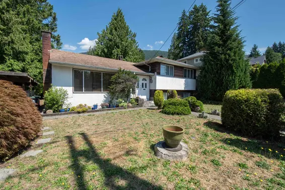 944 Handsworth Road, North Vancouver For Sale - image 4