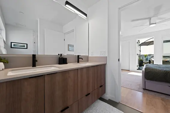 23 533 East 3rd Street, North Vancouver For Sale - image 19