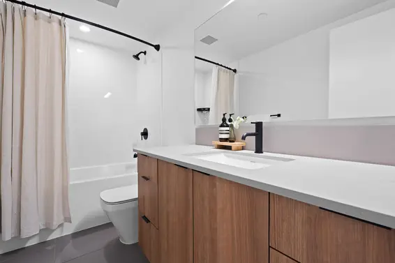 23 533 East 3rd Street, North Vancouver For Sale - image 24