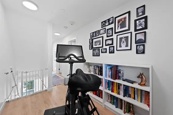 23 533 East 3rd Street, North Vancouver For Sale - image 28