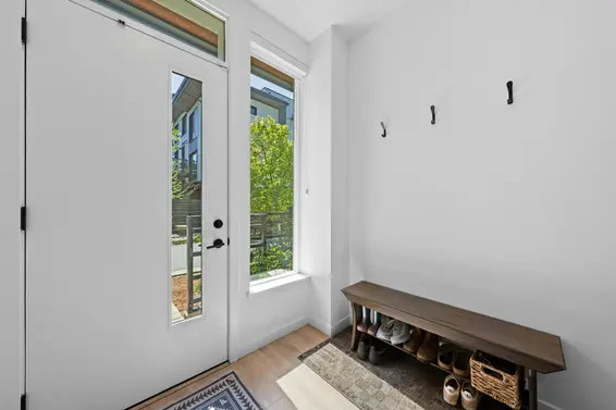 23 533 East 3rd Street, North Vancouver For Sale - image 33