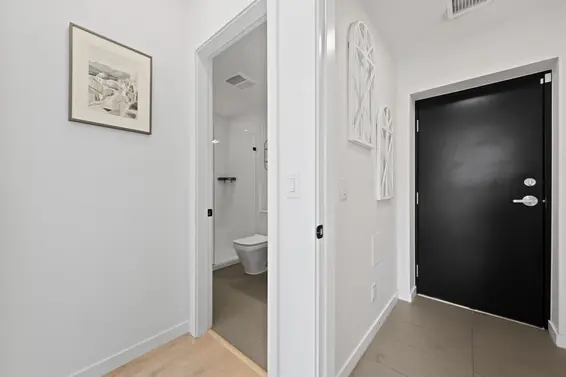 23 533 East 3rd Street, North Vancouver For Sale - image 34