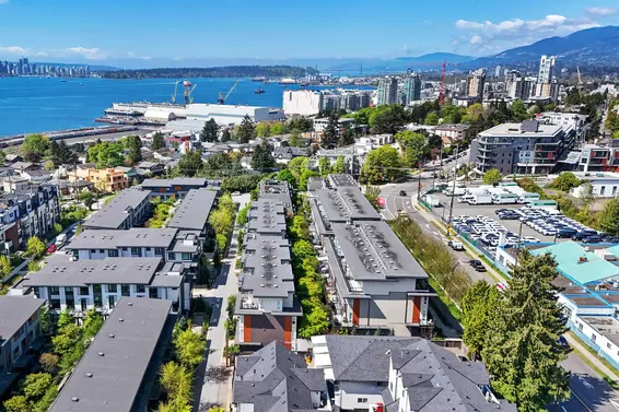 23 533 East 3rd Street, North Vancouver For Sale - image 40