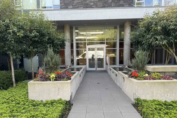 402 866 Arthur Erickson Place, West Vancouver For Sale - image 2
