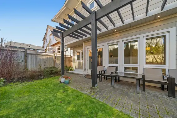 2 330 West 14th Street, North Vancouver For Sale - image 10