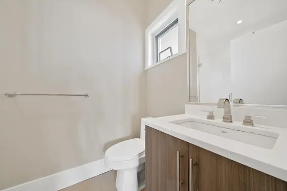 2 330 West 14th Street, North Vancouver For Sale - image 13