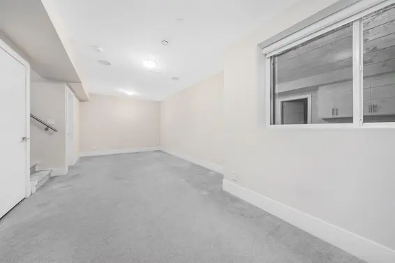 2 330 West 14th Street, North Vancouver For Sale - image 23