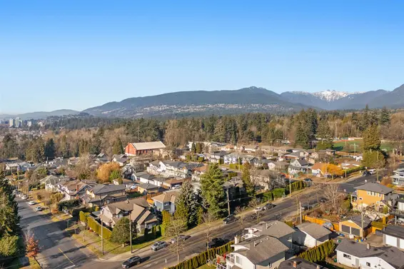 2 330 West 14th Street, North Vancouver For Sale - image 28