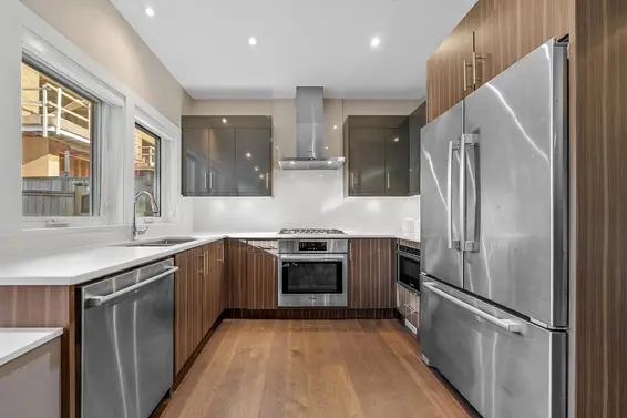 2 330 West 14th Street, North Vancouver For Sale - image 4