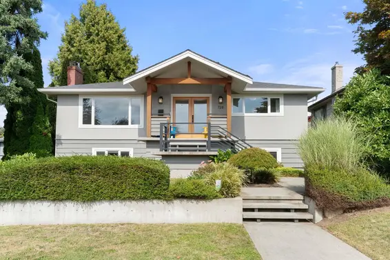 728 East 6th Street, North Vancouver For Sale - image 1