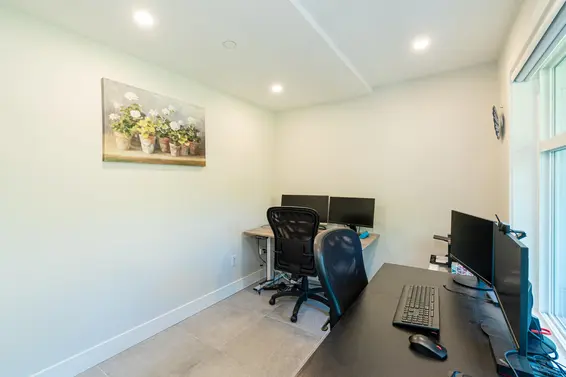 11 933 Premier Street, North Vancouver For Sale - image 12