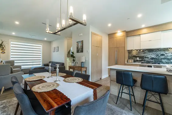 11 933 Premier Street, North Vancouver For Sale - image 16