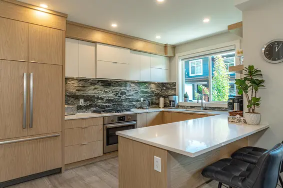 11 933 Premier Street, North Vancouver For Sale - image 18