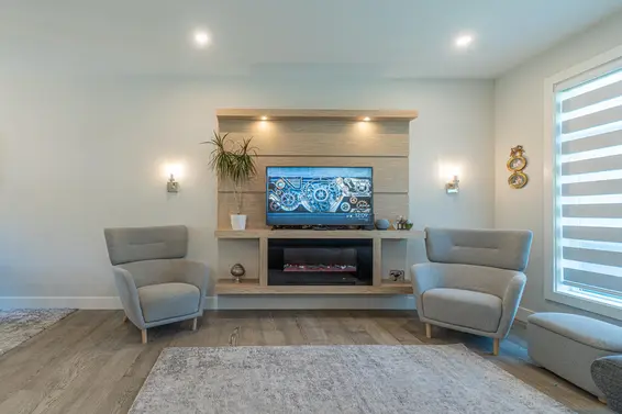 11 933 Premier Street, North Vancouver For Sale - image 25